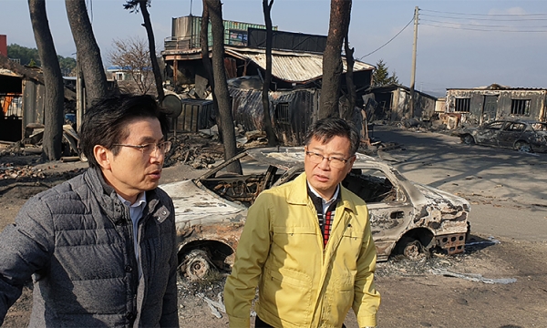 5일 강원산불 피해지역을 방문한 자유한국당과 황교안 대표.  ⓒ한국당