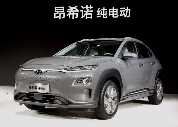 현대자동차가 16일(현지시각) 중국 상하이 컨벤션 센터에서 열린 ‘2019 상하이 국제모터쇼’에서 처음 공개한 엔씨노(중국형 코나) 전기차.  ⓒ현대차