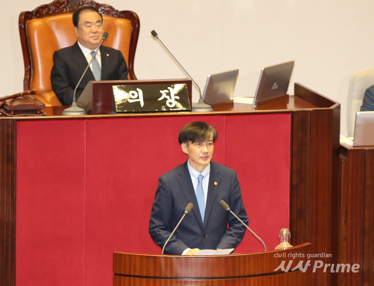 26일 오후 국회에서 열린 대정부질문에 조국 법무부장관이 나와 발언하고 있다. ⓒ국회기자단 김진혁 기자