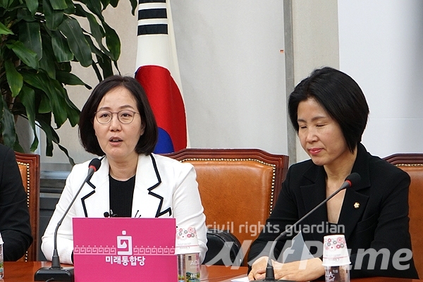 [시사프라임 / 임문식 기자] 미래통합당 김현아 비상대책위원이 1일 오전 국회에서 열린 첫 비상대책회의에서 모두 발언을 하고 있다. 