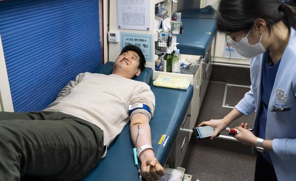 SK텔레콤과 ICT 패밀리사가 1월 말부터 3월 말까지 임직원 단체 헌혈 행사를 진행한다. [사진=SK텔레콤]